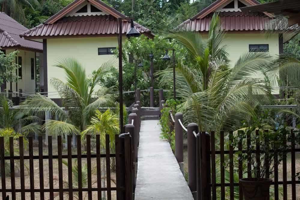 Hin Bhai Resort Chaloklum Eksteriør bilde